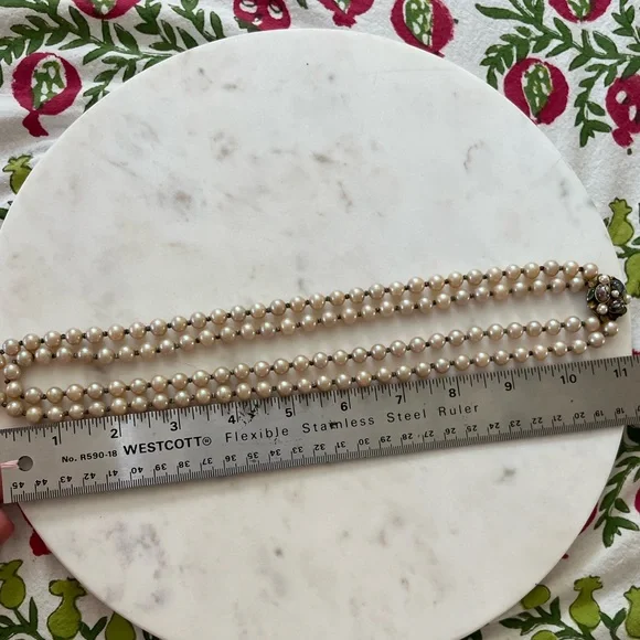 Antique Double Strand Faux Pearl Necklace - Picture 4 of 4